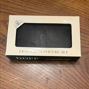 Dopp Black Leather Grooming Kit‎